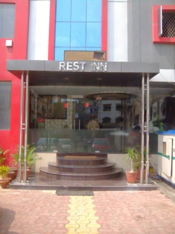 Hotel Rest Inn Lucknow Exterior photo